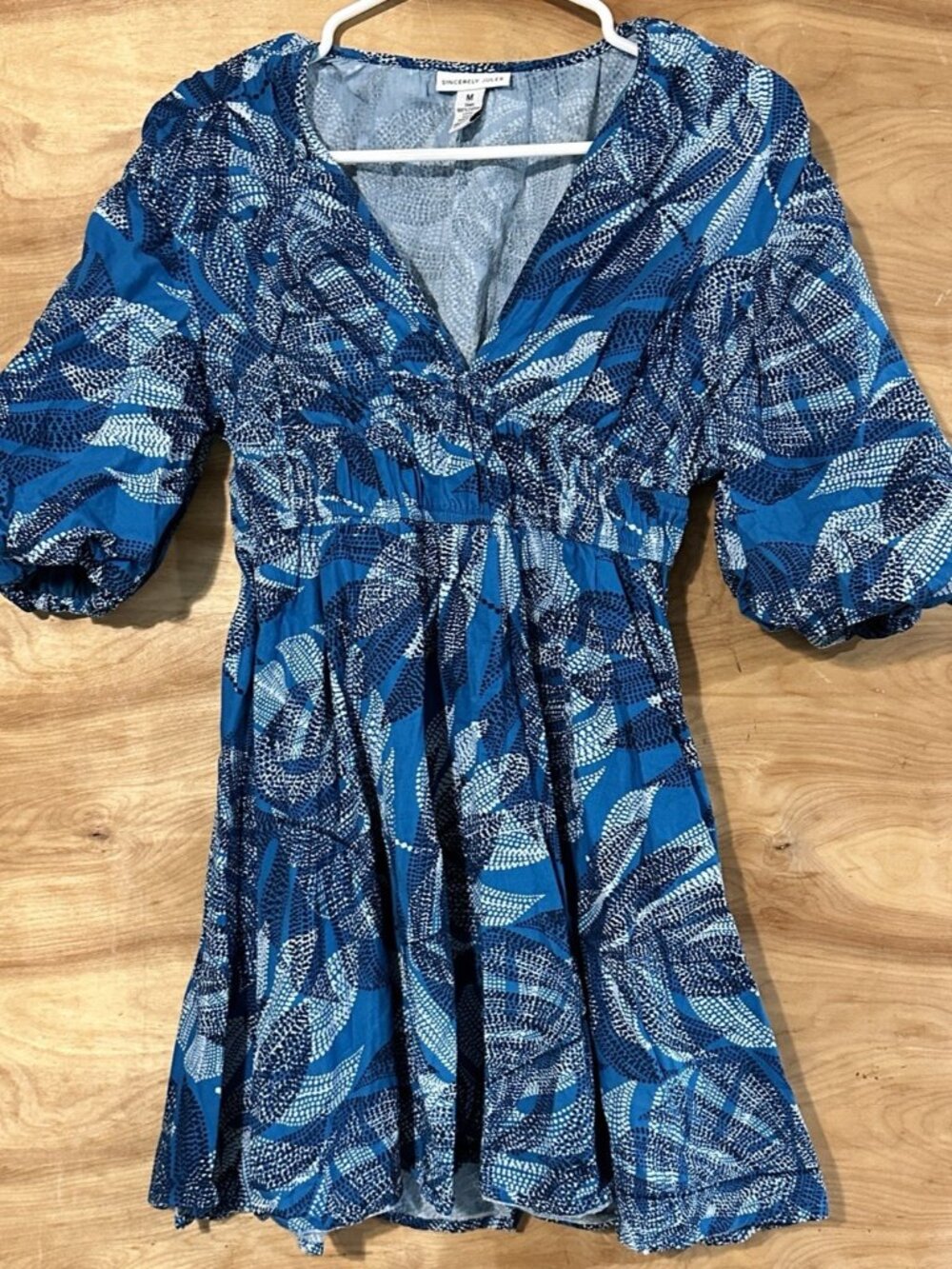 Sincerely Jules Med Colorful Leaf Print Balloon Sleeve Mini V-neck Dress